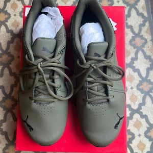 Men’s New Puma Viz Runner Graphic Shoe. Size 11 wide